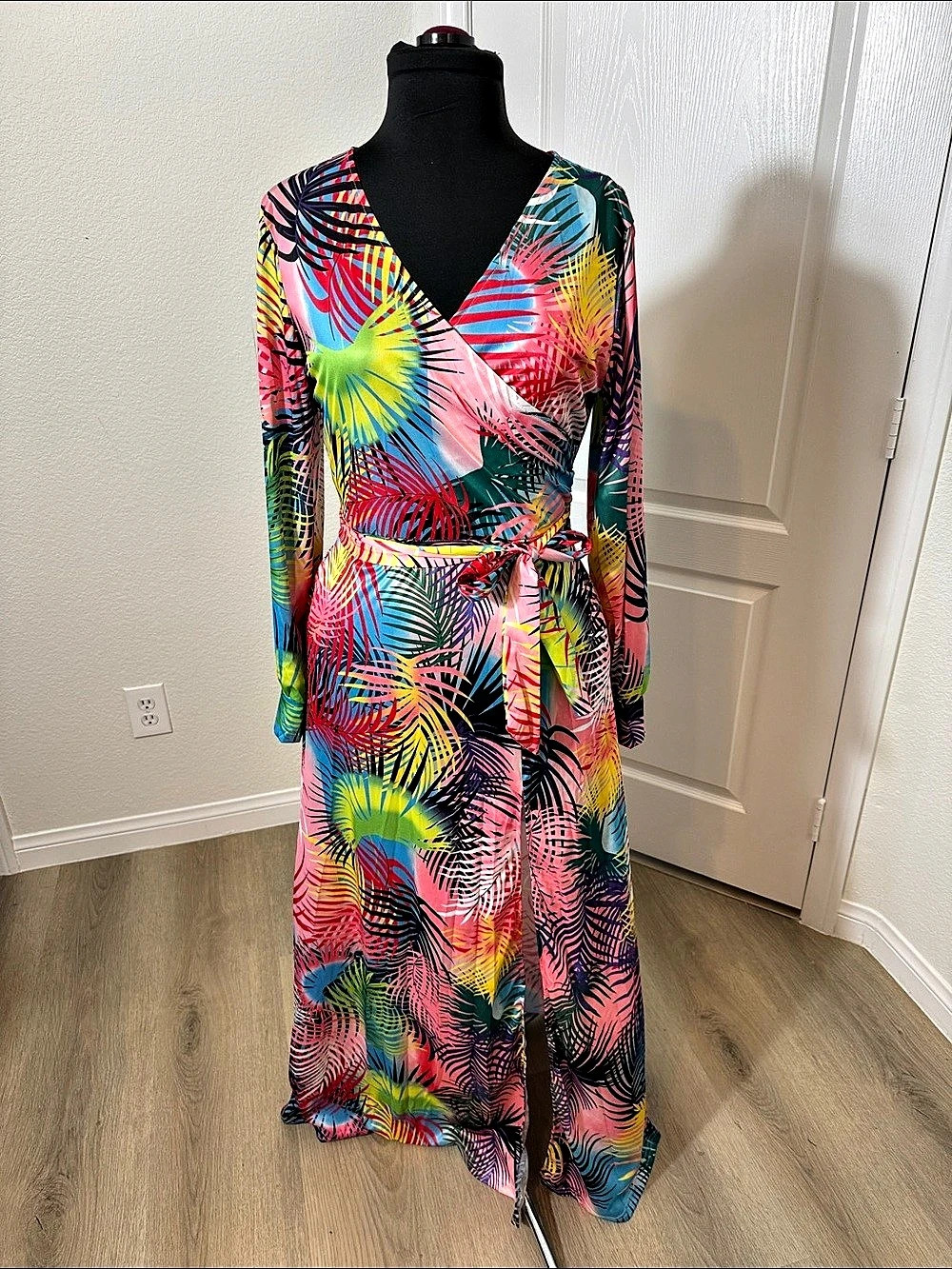 Abstract Tropical Print Wrap Maxi Dress Size Large